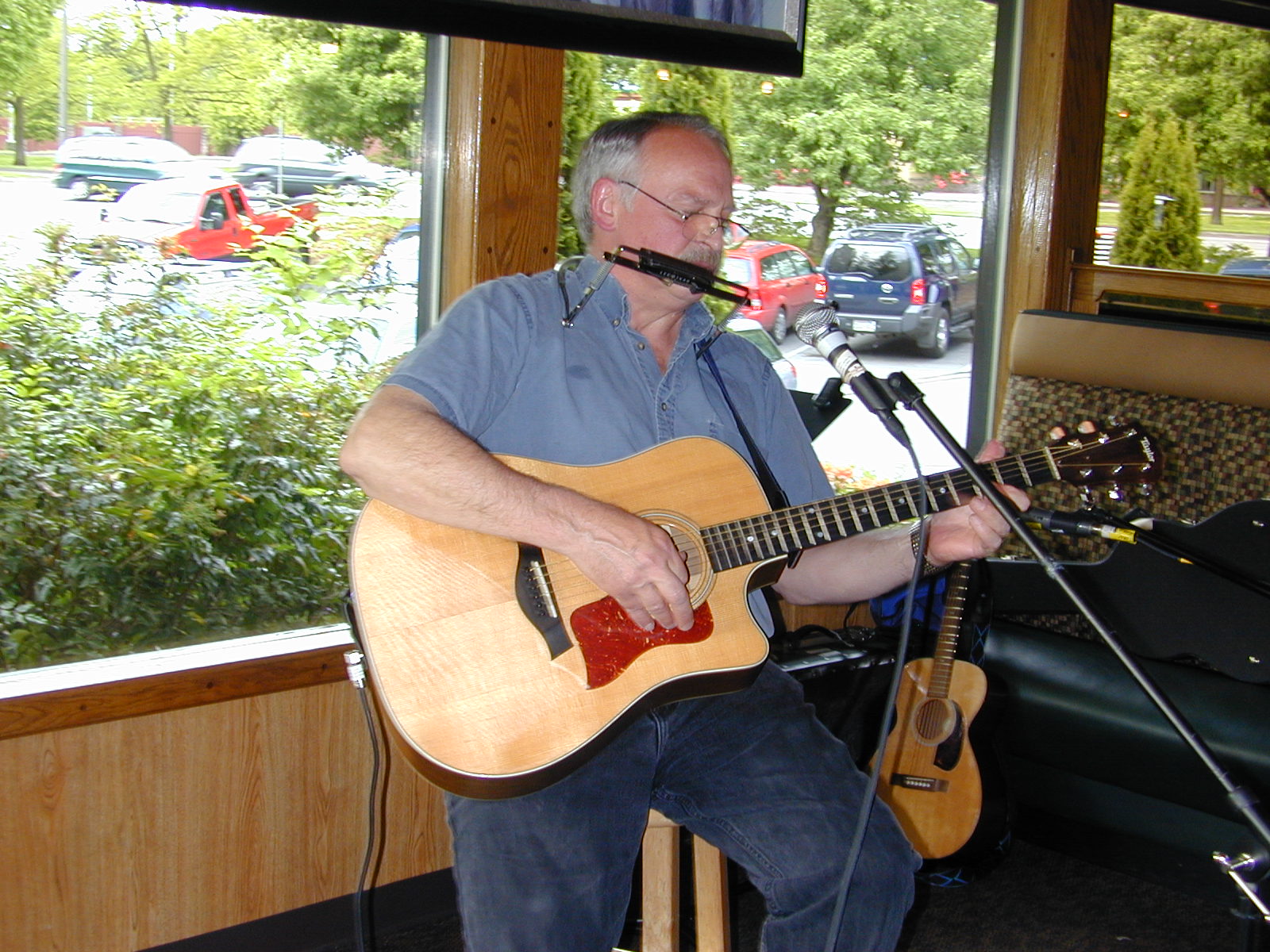Open Mic Photo 4